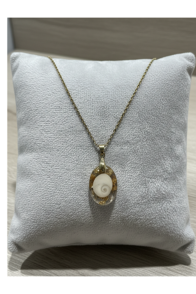 Collier Oeil de Sainte-Lucie résine